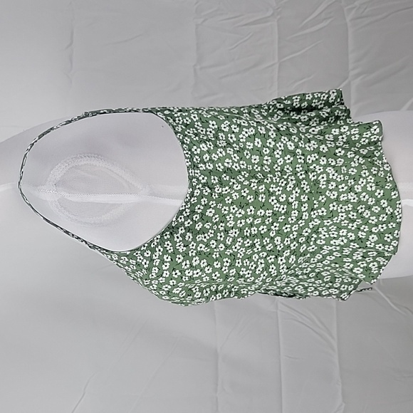 Wild Fable Size L Green Floral Cinch Front Crop Halter Top, Exc. Used Condition - Picture 3 of 12